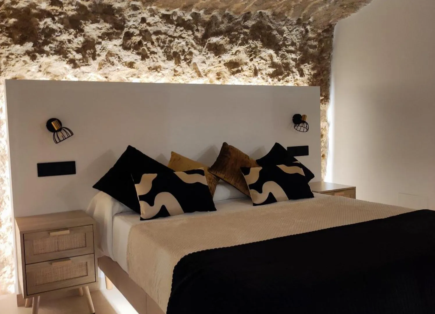 Holiday home Casa Cueva Un Rinconcito En Setenil Setenil De Las Bodegas