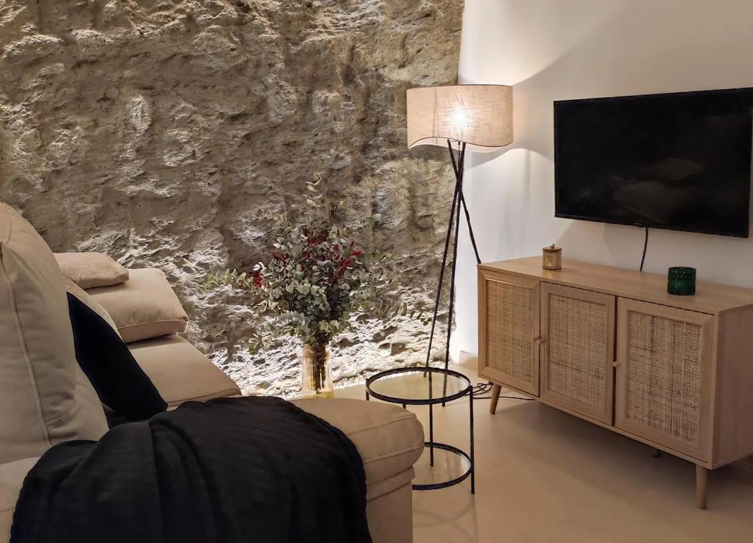 Casa Cueva Un Rinconcito En Setenil Setenil De Las Bodegas